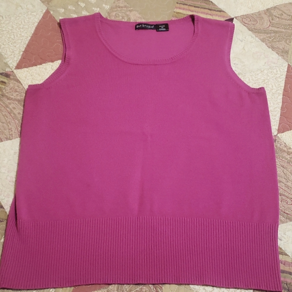 Bay Studio sleeveless sweater / L